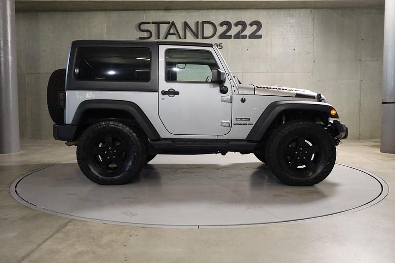 Usado Jeep Wrangler Sport 200 HP (147 kW) 2016 Cinzento SUV