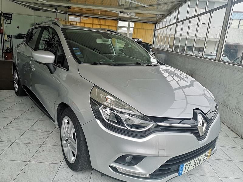 Cinza Usado 2018 Renault Clio GrandTour LIMITED Carrinha | € 12.950 (Preço elevado) - Imagem 1/4