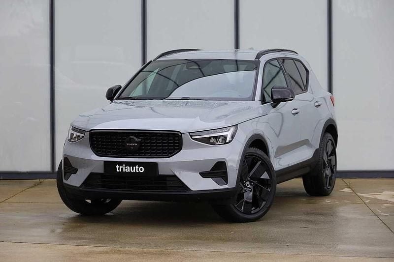 Novo Volvo XC40 Plus 163 HP (119 kW) 2025 Prateado SUV