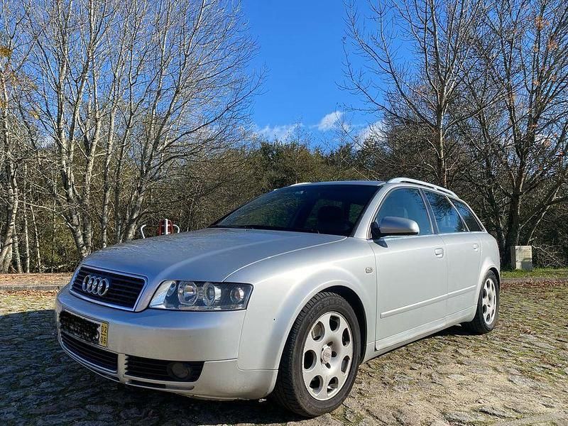 Usado 2002 Audi A4 Sedan | € 4.000 (Bom preço) - Imagem 1/4
