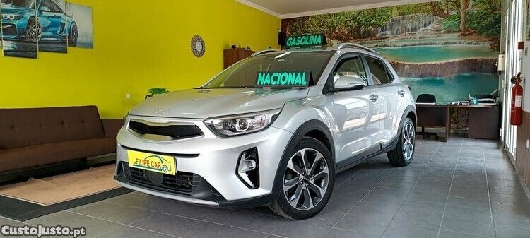Cinza Usado 2021 Kia Stonic SUV | € 15.400 (Preço justo) - Imagem 1/1