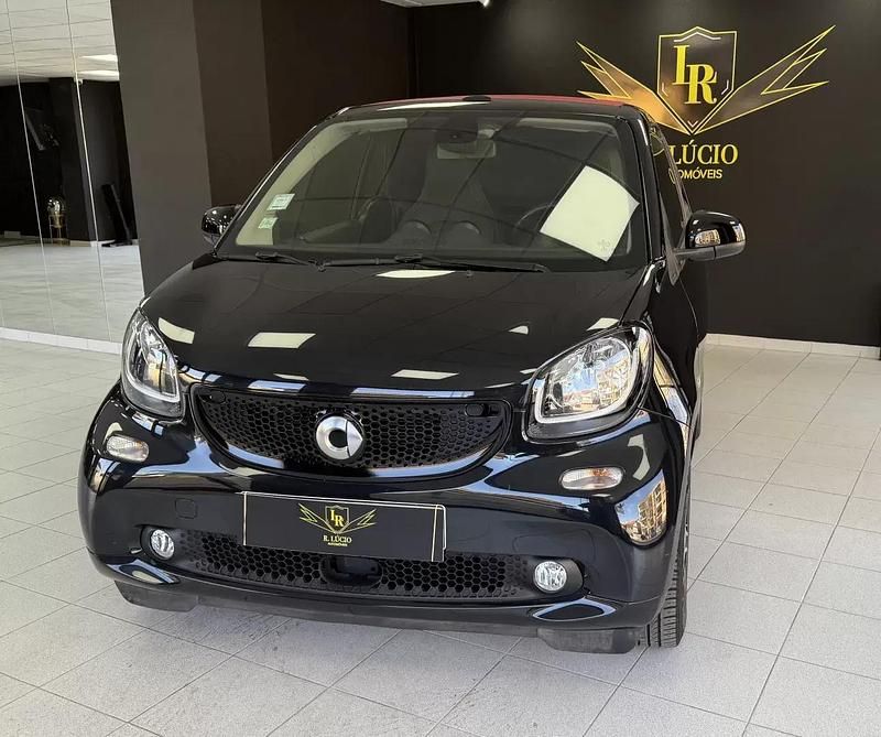 Usado Smart ForTwo Cabrio Prime 90 HP (66 kW) 2018 Preto Cabrios