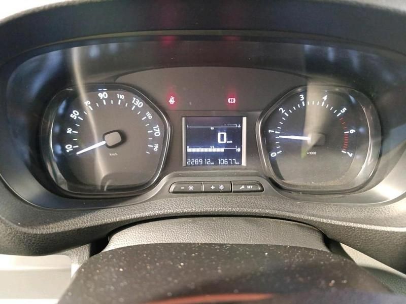 Usado Peugeot Expert Premium 122 HP (89 kW) 2018 Branco Van