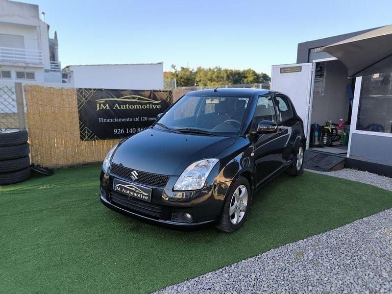 Usado 2007 Suzuki Swift Sedan | € 3.750 (Preço justo) - Imagem 1/4