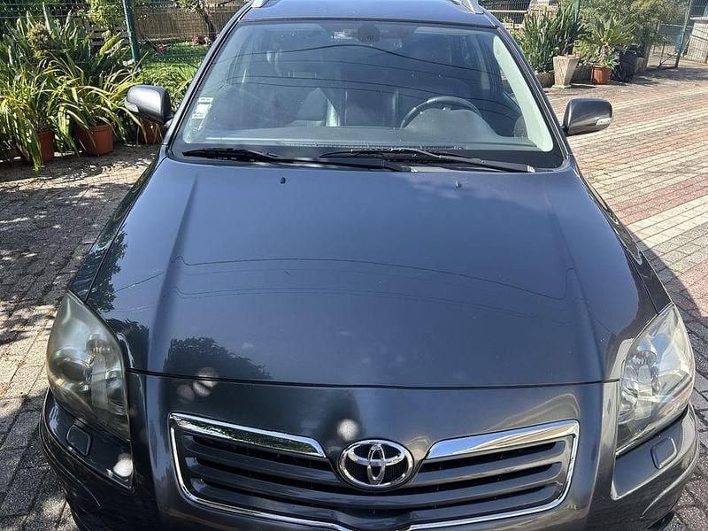 Usado 2007 Toyota Avensis Sedan | € 9.000 (Caro) - Imagem 1/4