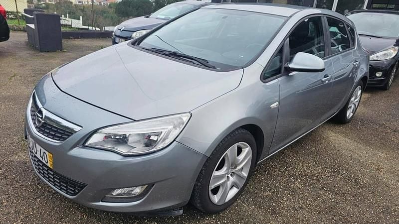 Usado Opel Astra 95 HP (69 kW) 2010 Cinzento