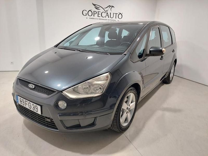 Cinza Usado 2008 Ford S-MAX Titanium Monovolume | € 9.690 (Caro) - Imagem 1/4