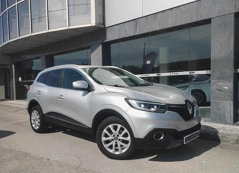 Cinzento Usado 2018 Renault Kadjar SUV | € 17.900 (Preço justo) - Imagem 1/4