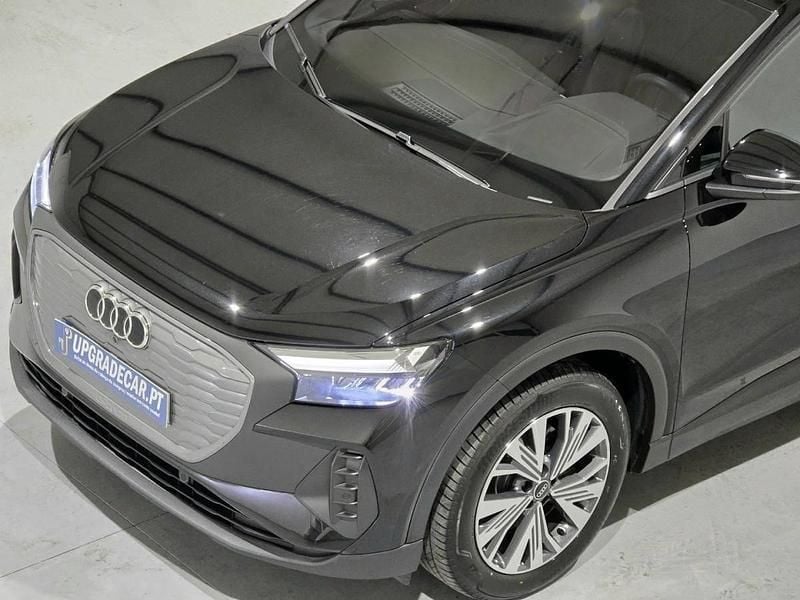 Usado Audi Q4 e-tron 125 kW (170 HP) 2022 Preto SUV