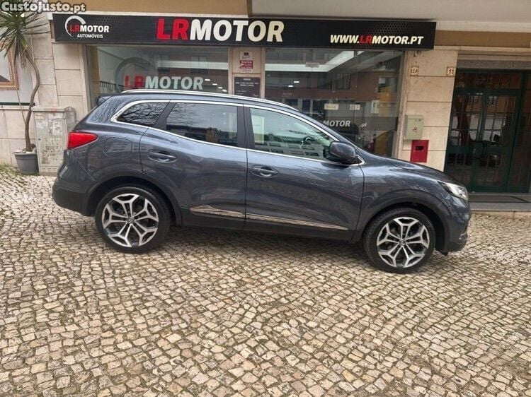 Cinza Usado 2020 Renault Kadjar Intens SUV | € 17.750 (Preço justo) - Imagem 1/1