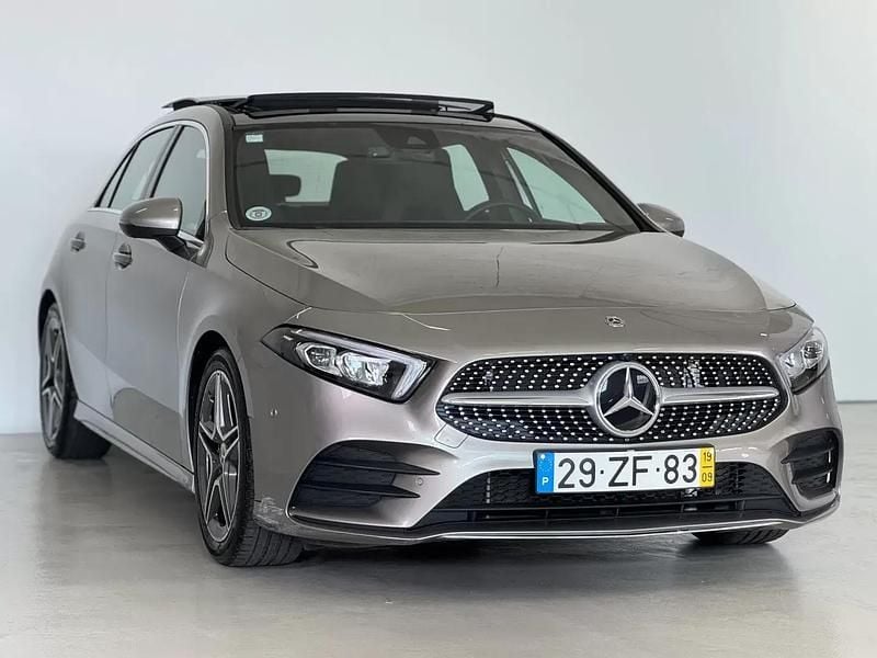 Cinzento Usado 2019 Mercedes A200 AMG line Citadino | € 27.500 (Preço elevado) - Imagem 1/4