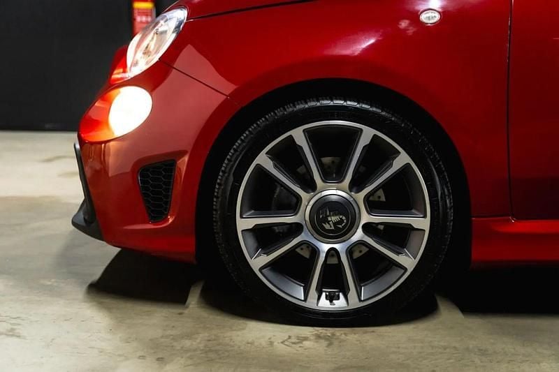 Usado Abarth 595 165 HP (121 kW) 2024 Vermelho