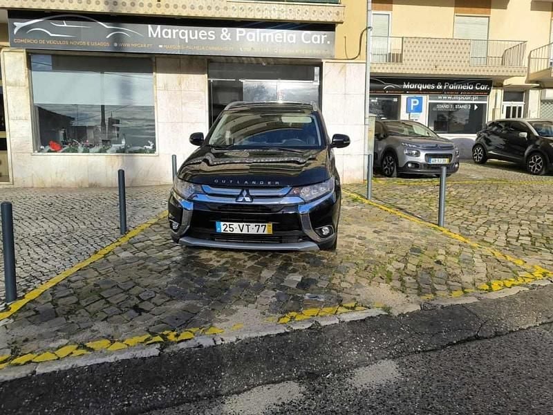 Preto Usado 2018 Mitsubishi Outlander SUV | € 20.999 (Preço justo) - Imagem 1/4