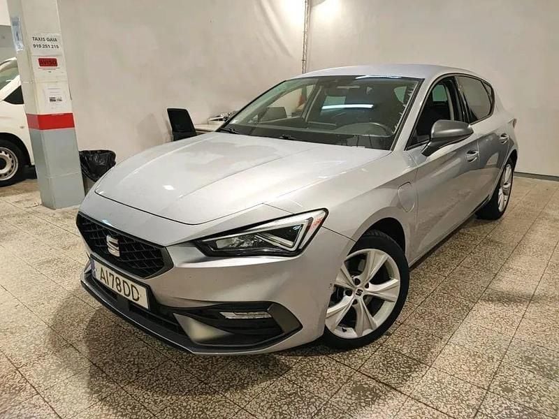 Cinza Usado 2021 Seat Leon FR | € 22.900 (Bom preço) - Imagem 1/4