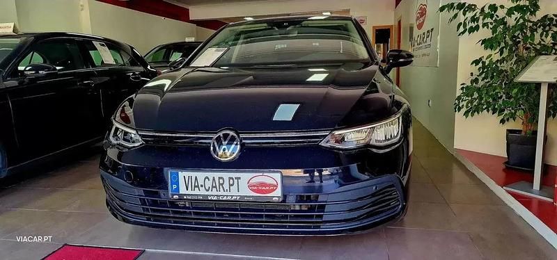Preto Usado 2021 VW Golf VIII Life Citadino | € 18.950 (Preço justo) - Imagem 1/4