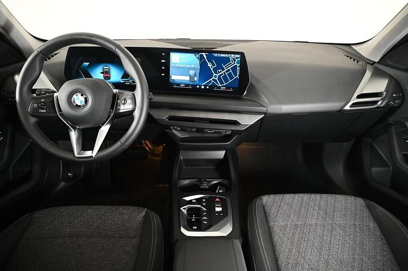 Cinza Usado 2025 BMW 116 Citadino | € 32.900 (Preço justo) - Imagem 1/4