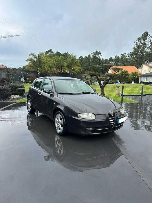Usado 2004 Alfa Romeo 147 Citadino | € 2.999 (Preço justo) - Imagem 1/4