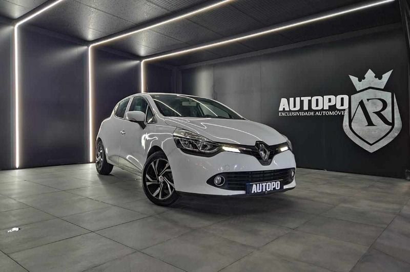 Branco Usado 2013 Renault Clio IV | € 10.900 (Caro) - Imagem 1/4