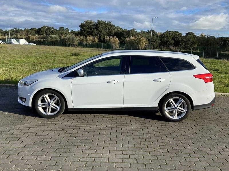 Usado Ford Focus 120 HP (88 kW) 2017 Branco Carrinha