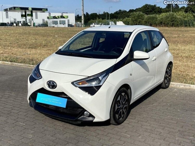 Branco Usado 2019 Toyota Aygo X-cite Citadino | € 9.750 (Preço justo) - Imagem 1/1