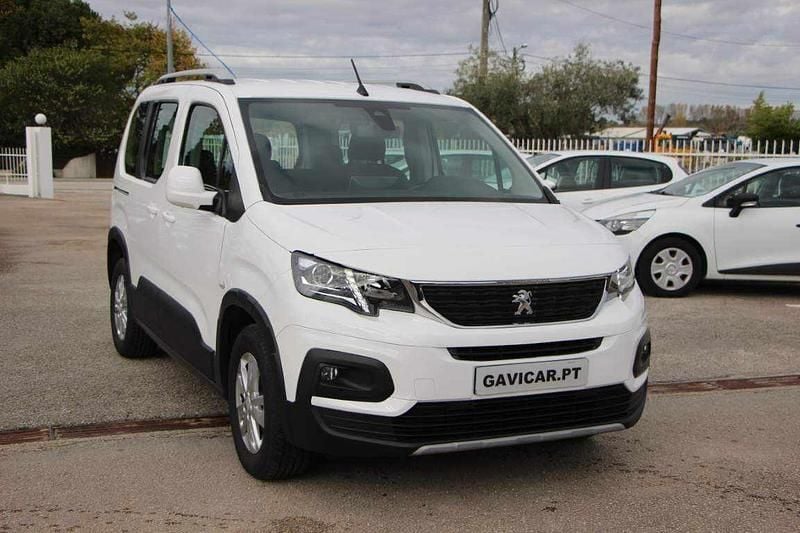 Branco Usado 2019 Peugeot Rifter Monovolume | € 21.750 - Imagem 1/4