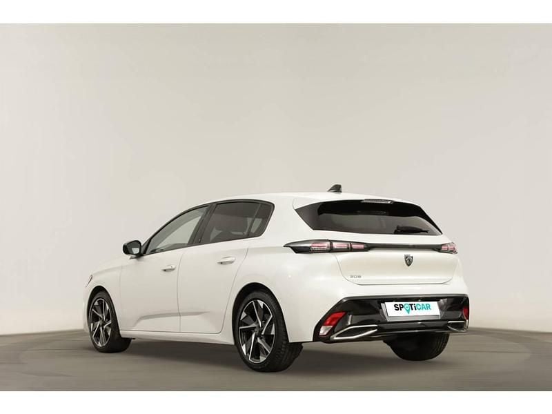Usado Peugeot 308 Allure 130 HP (95 kW) 2023 Branco Sedan