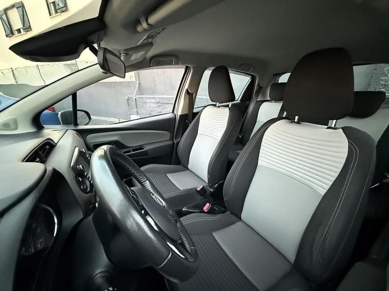 Usado Toyota Yaris Hybrid Comfort 100 HP (73 kW) 2017 Cinza