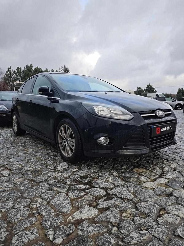 Usado Ford Focus 125 HP (91 kW) 2013 Preto Carrinha