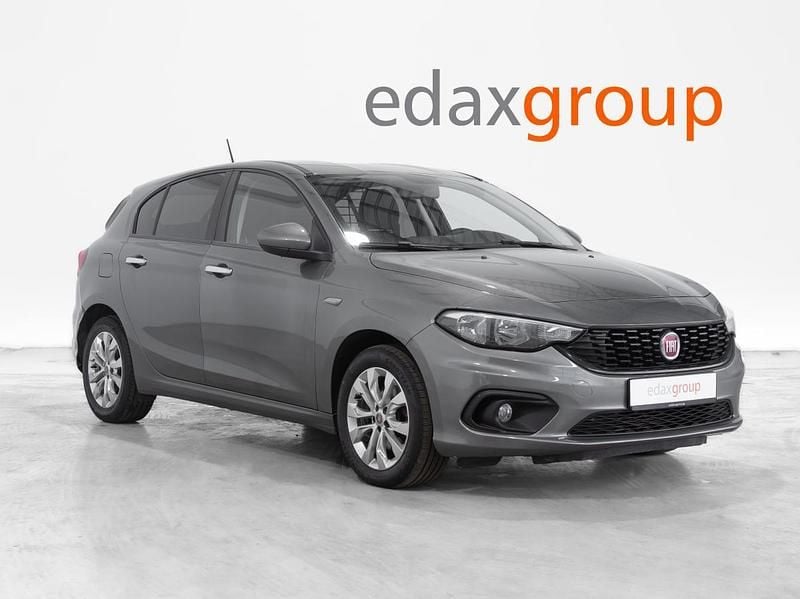 Cinzento Usado 2020 Fiat Tipo | € 9.990 (Preço justo) - Imagem 1/4