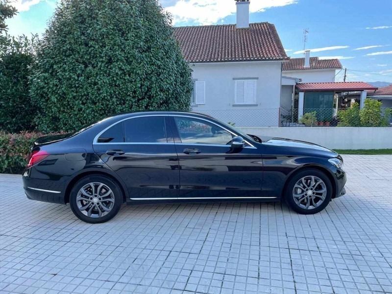 Preto Usado 2015 Mercedes C250 Sedan | € 28.200 (Preço justo) - Imagem 1/4