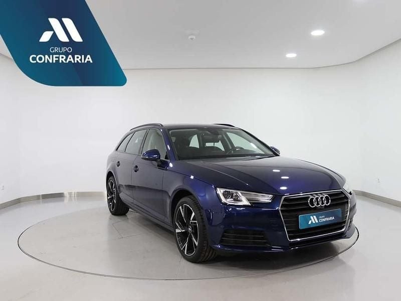 Azul Usado 2019 Audi A4 Carrinha | € 27.980 (Preço justo) - Imagem 1/2