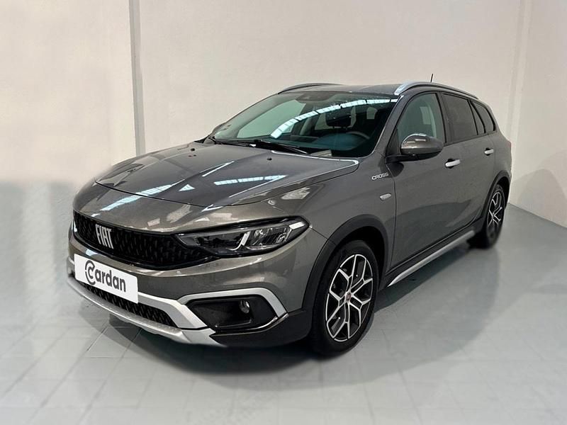 Cinzento Usado 2022 Fiat Tipo Wagon Carrinha | € 19.450 - Imagem 1/4