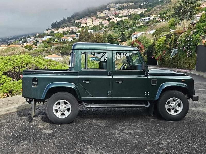 Usado Land Rover Defender 122 HP (89 kW) 2011 Verde Citadino