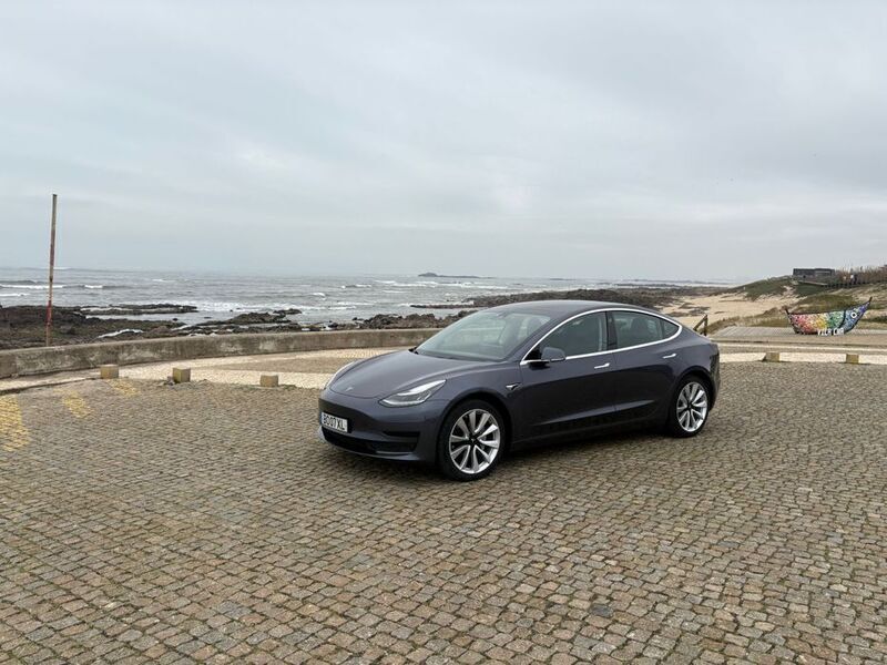 Usado 2019 Tesla Model 3 Standard Range Plus Sedan | € 18.000 (Preço justo) - Imagem 1/4