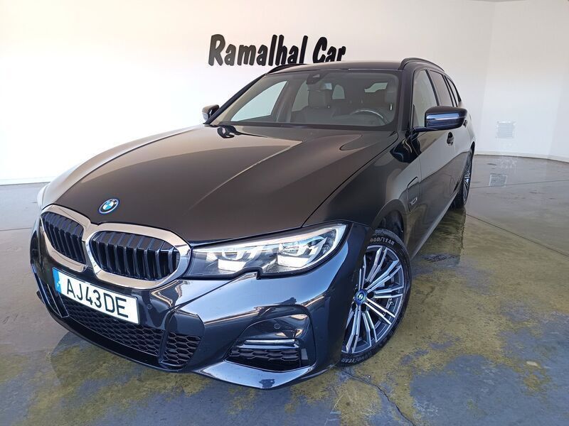 Preto Usado 2021 BMW 330 Carrinha | € 34.500 - Imagem 1/4