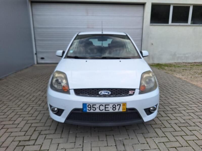 Usado Ford Fiesta ST 150 HP (110 kW) 2006 Branco Citadino