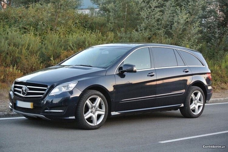 Azul Usado 2010 Mercedes R350 AMG Monovolume | € 26.000 - Imagem 1/1