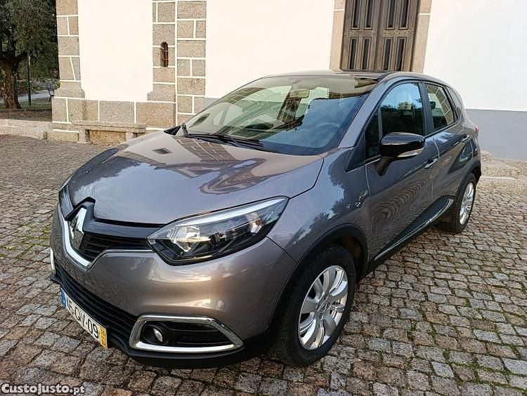Usado Renault Captur 90 HP (66 kW) 2016 Cinza SUV