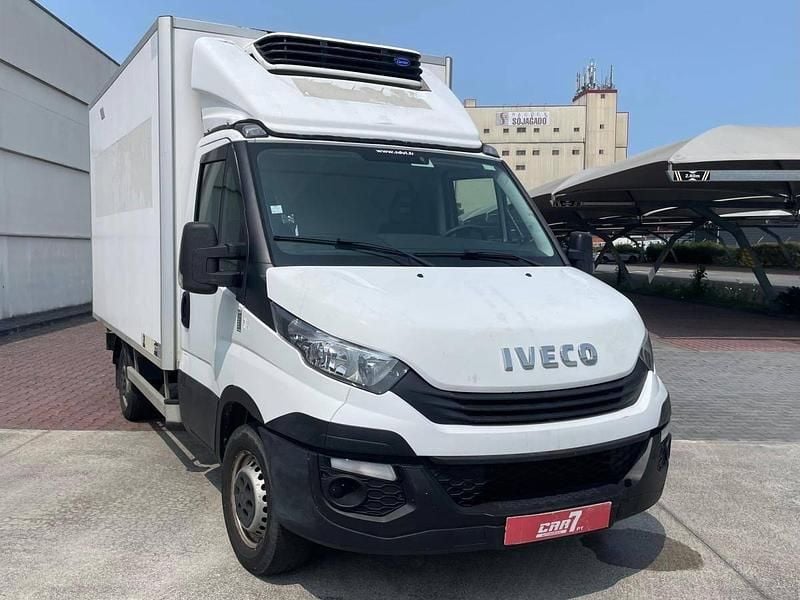 Branco Usado 2019 Iveco Daily Sedan | € 31.500 - Imagem 1/4