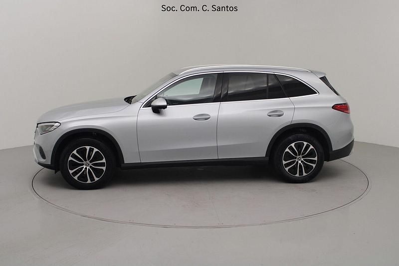 Usado Mercedes GLC220 Avantgarde 197 HP (144 kW) 2023 Cinza SUV