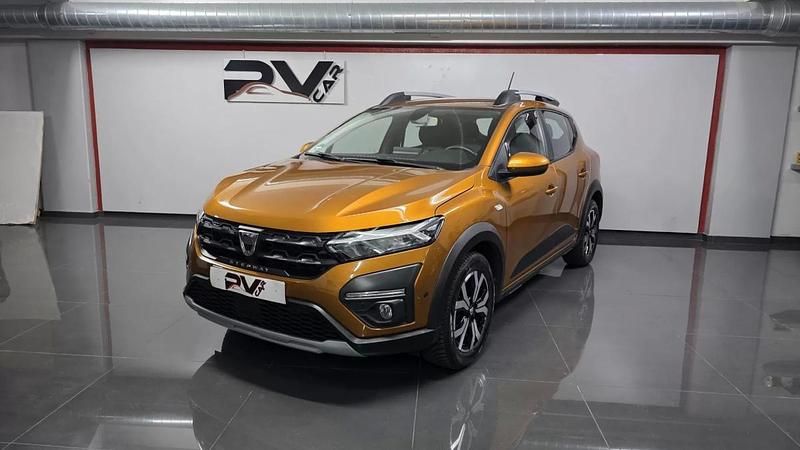 Laranja Usado 2021 Dacia Sandero Comfort Citadino | € 17.990 (Preço justo) - Imagem 1/4