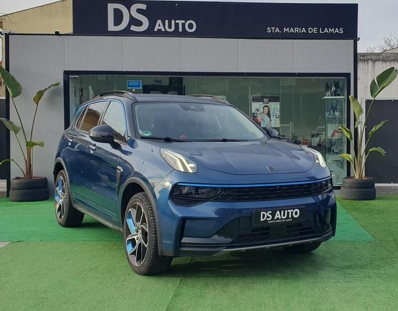 Azul Usado 2022 Lynk & Co 01 SUV | € 26.250 - Imagem 1/4