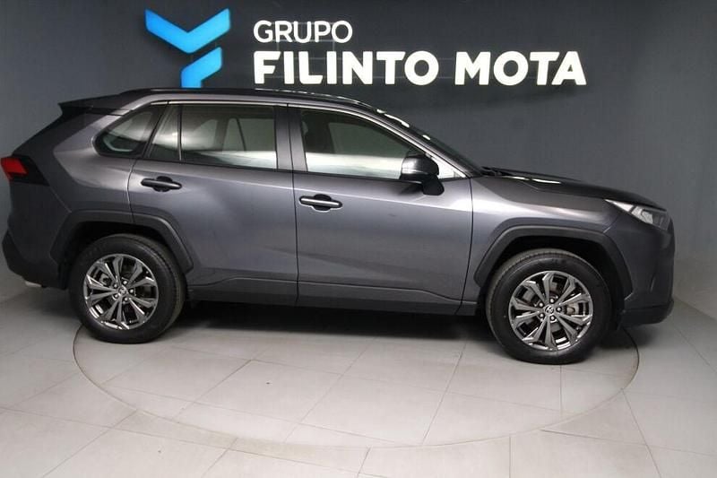 Azul Usado 2023 Toyota RAV4 Hybrid Comfort SUV | € 41.990 (Preço justo) - Imagem 1/4
