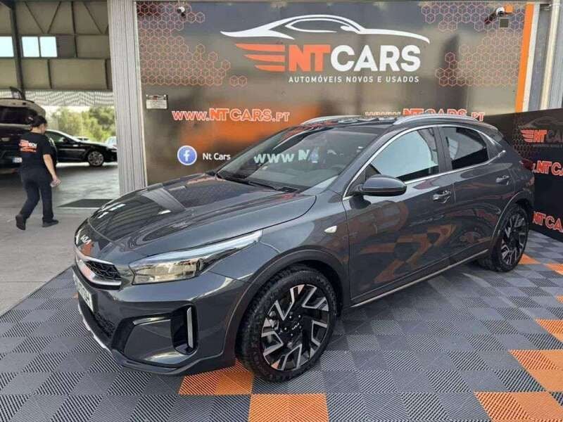 Cinzento Usado 2023 Kia XCeed GT-Line SUV | € 23.900 - Imagem 1/4