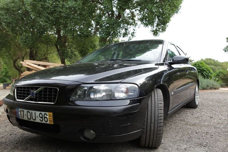 Usado 2004 Volvo S60 Sedan | € 4.900 (Caro) - Imagem 1/4