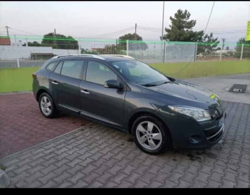 Cinzento Usado 2011 Renault Mégane GrandTour Carrinha | € 5.490 (Bom preço) - Imagem 1/4