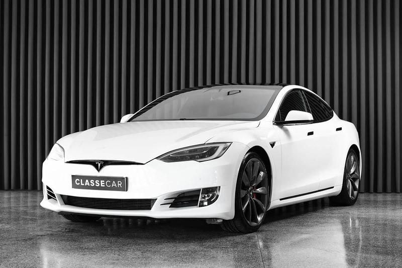 Usado Tesla Model S Long Range AWD 411 kW (560 HP) 2019 Branco Citadino