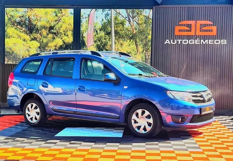 Azul Usado 2013 Dacia Logan MCV Monovolume | € 6.900 - Imagem 1/4