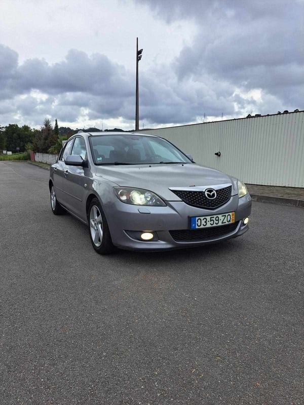 Cinzento Usado 2005 Mazda 3 Citadino | € 3.750 (Preço justo) - Imagem 1/4