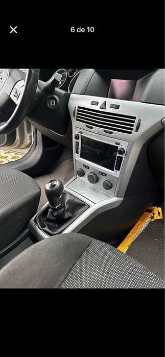 Usado Opel Astra GTC 100 HP (73 kW) 2005